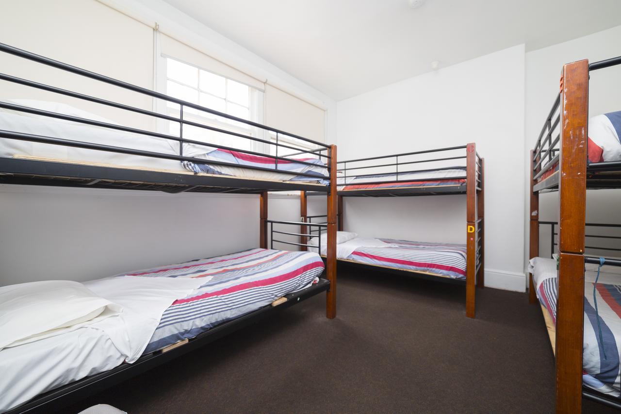 Tassie Backpackers At The Brunswick Hotel Хобарт Экстерьер фото