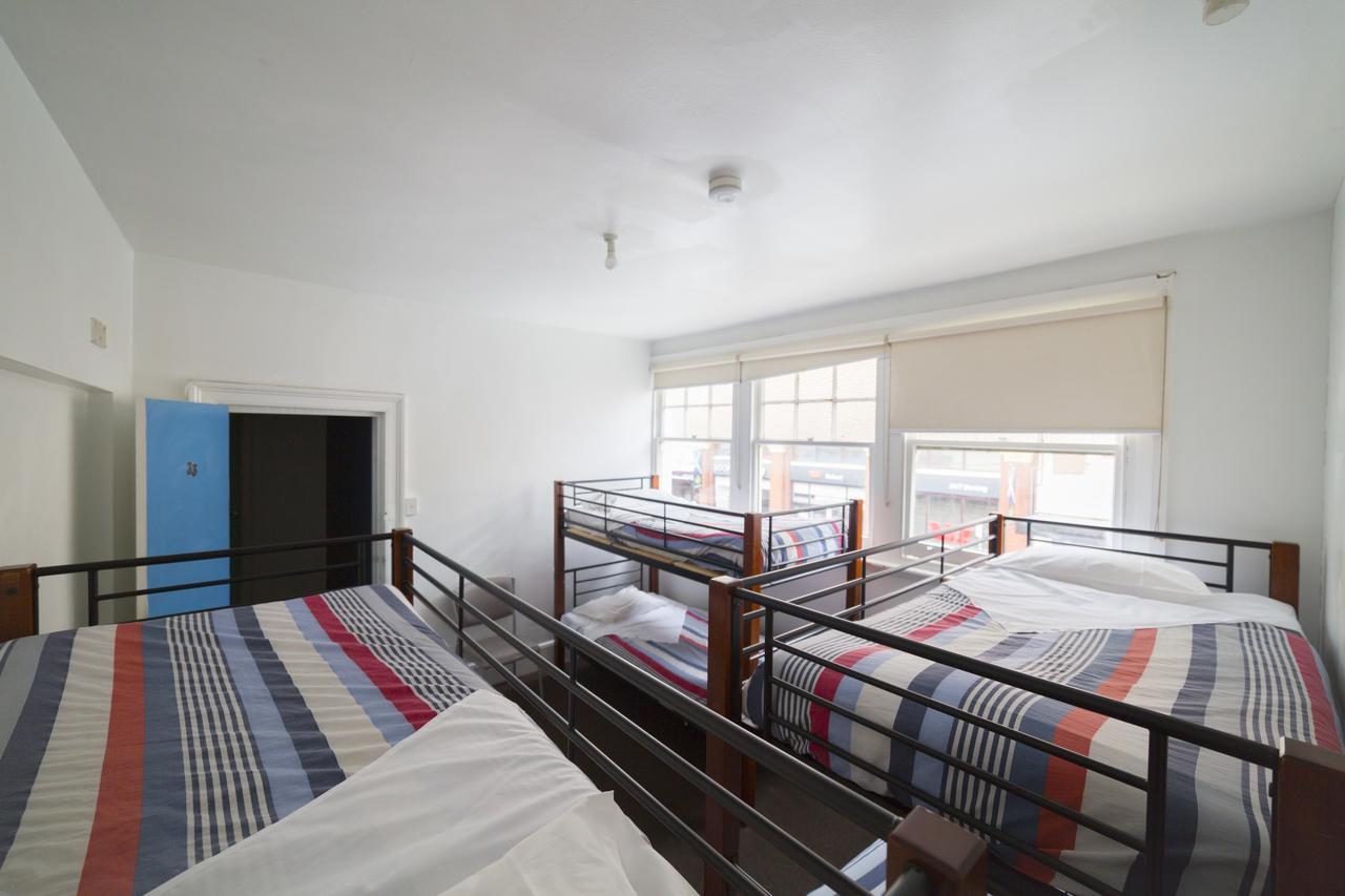 Tassie Backpackers At The Brunswick Hotel Хобарт Экстерьер фото