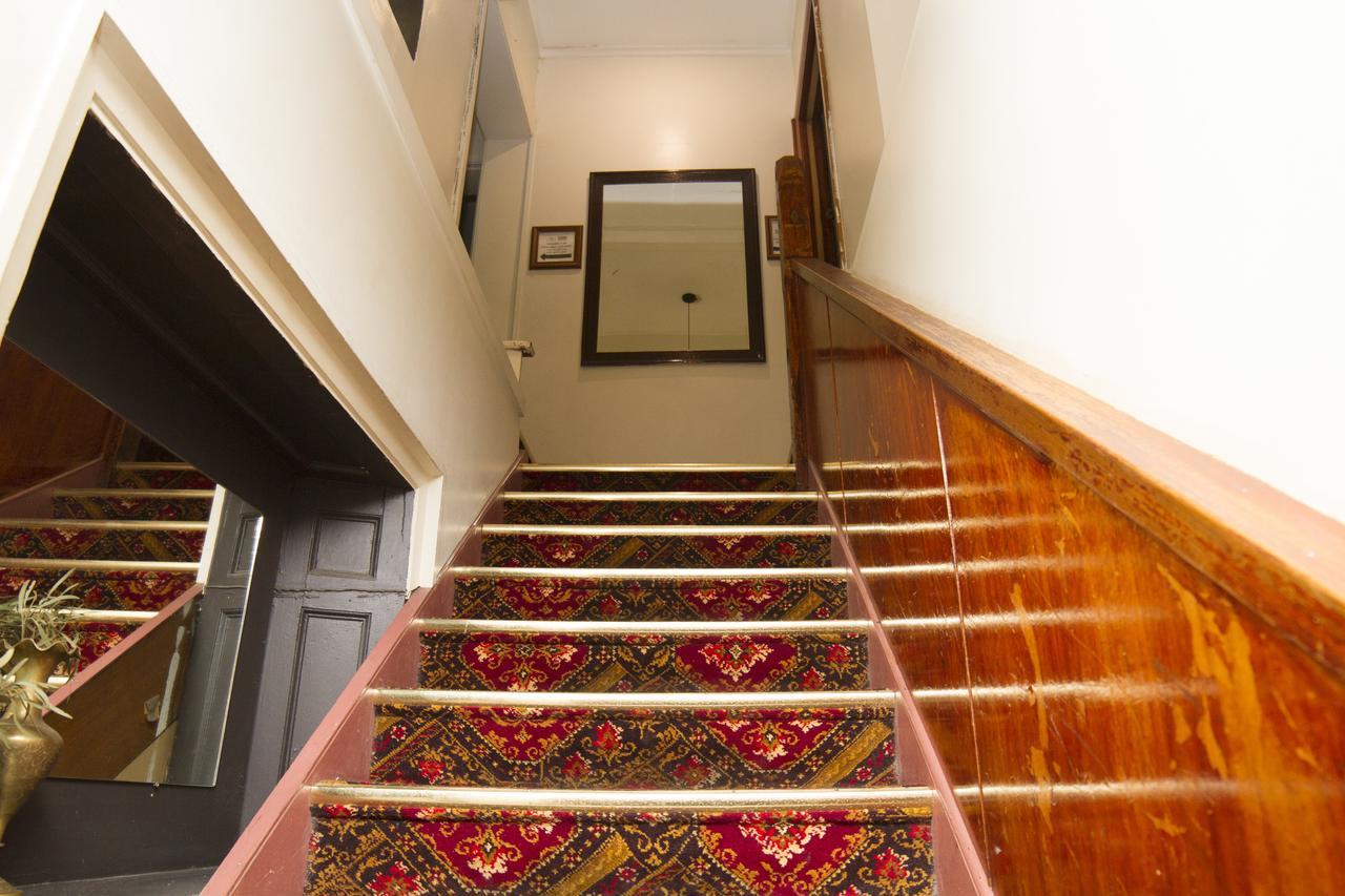 Tassie Backpackers At The Brunswick Hotel Хобарт Экстерьер фото